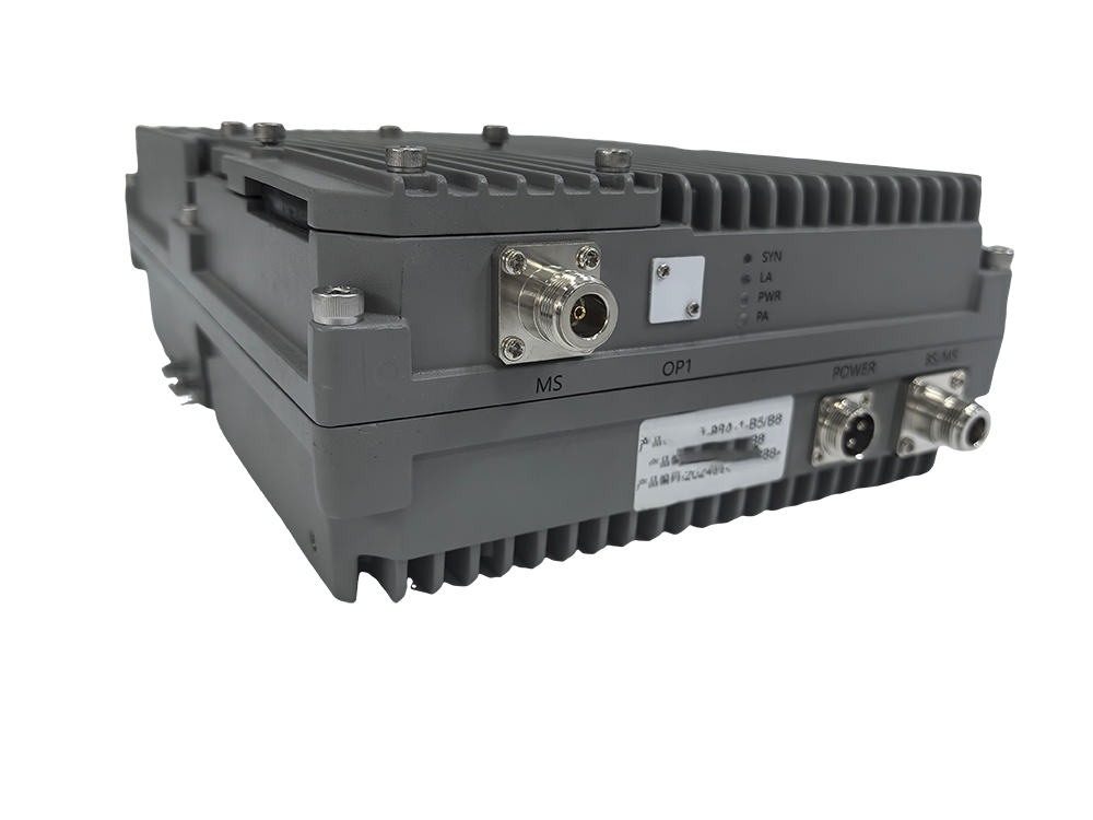  福田三频手机信号接收器2000㎡